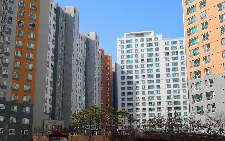 1. Structure Types: Condos