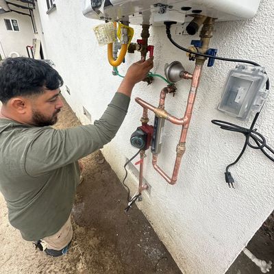 Velasquez plumbing service