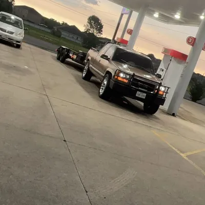 CB Hauling Services