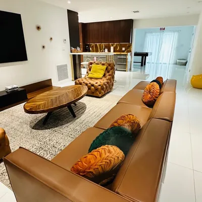 Shiny Cleaning Solutions