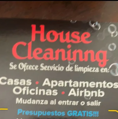 Mónica Cedillo housecleaning
