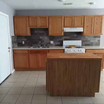 Earli Bs Cleans