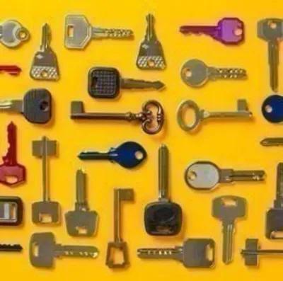 Yellow locksmith