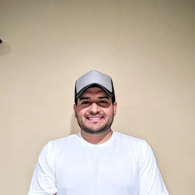 Bernardo Flores