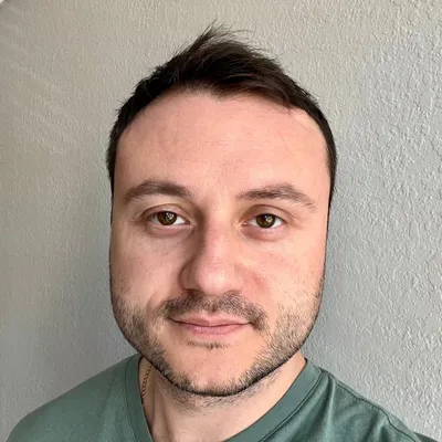 Stanislav M – smart home/security systems