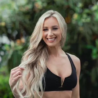 Luxe Ascend WOMENS ONLINE Nutritionist & Trainer