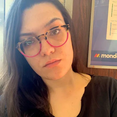 Fernanda F.