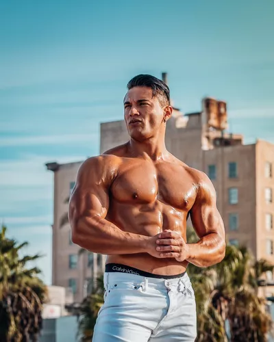 Daniel Flores