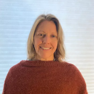 Jennifer Hall