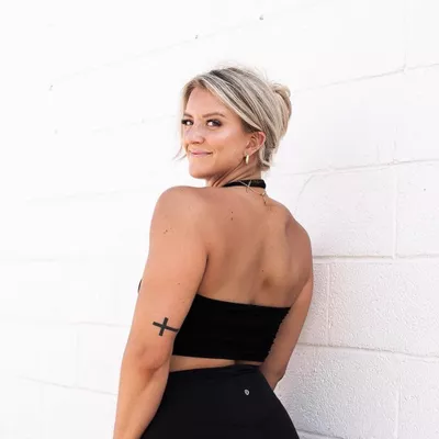 Coach Kaylin, Online Nutritionist + Strength Coach