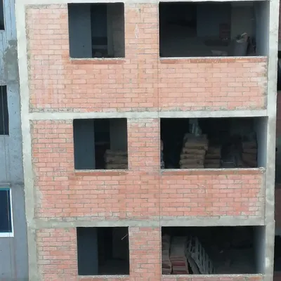 LA construcción