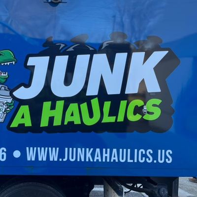 JUNKAHAULICS
