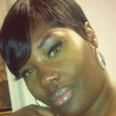Shikeisha Lyons Notary
