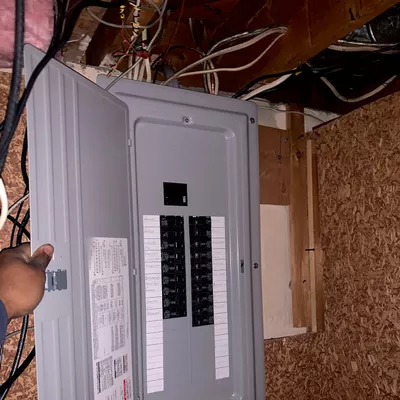 Christian W (Electrician)
