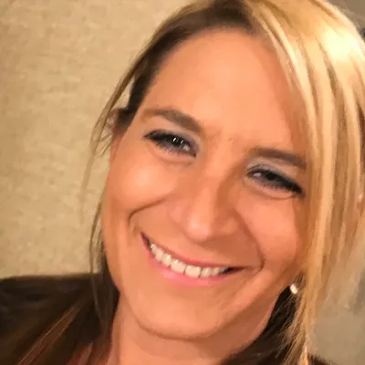 Sabrina Schroeder