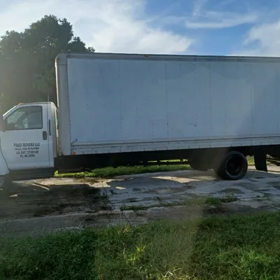 Vannys Moving and logistics company