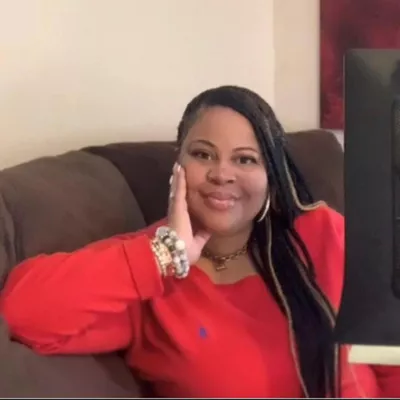 Tori Farrar ( Farrar Financial) Notary