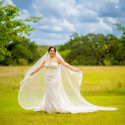 Joey Gabra Photography - Quinceañeras & Weddings