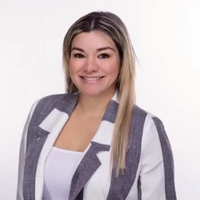 Notary Natalie Gonzalez