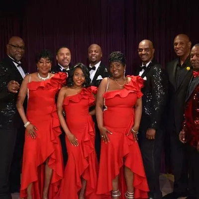 Motown Revue feat.  Motown Reflections