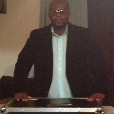 Deep House Entertainment
