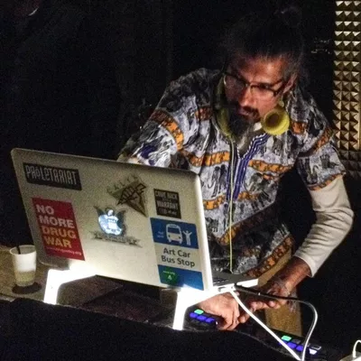 DJ & MC shahbbles
