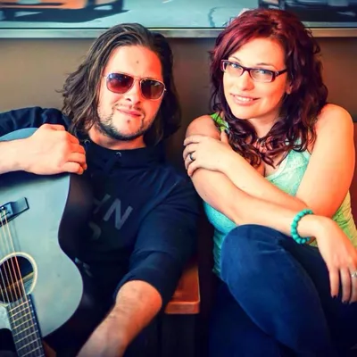 Elly and The Bear Acoustic Duo
