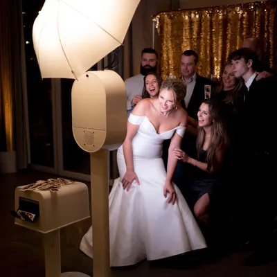 POSE Premium Photo Booths & 360