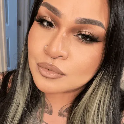 Krystle Renee