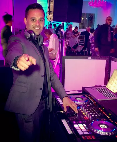 KJ ENTERTAINMENT DJ