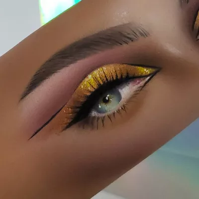 Wondrous Look