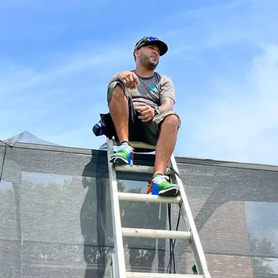 D BEST SCREENS & RESTORATIONS LLC