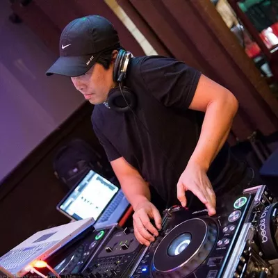 ? Columbus Wedding DJ Tom