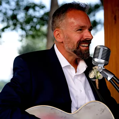 Tom Burgess Music