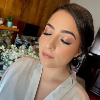 Mua Angie