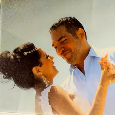 Extravagant Weddings by Pastor JC ? Eng/Span