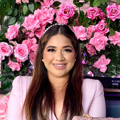 Adela Ferrari | Makeup Artist