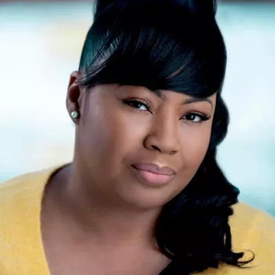 Renee Peoples the Wedding Officiant