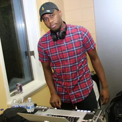 Dj HK
