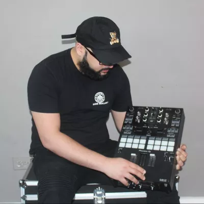DJ EAZY