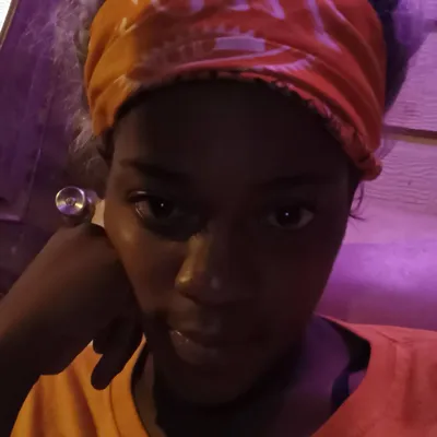 ESSENCE GORDON