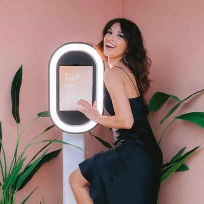 Glow & Go Booths