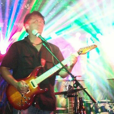 Jake Q Live Music, Guitar, Bass, Piano Lessons