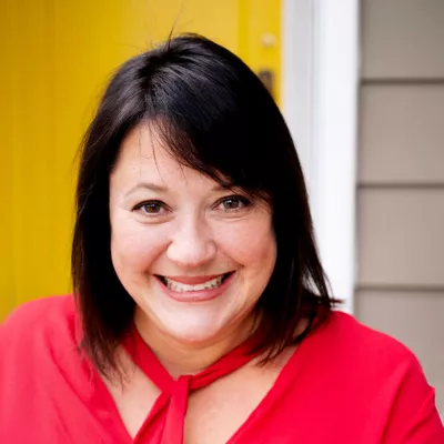 Home by Molly Marino. Real Estate & Home Staging.