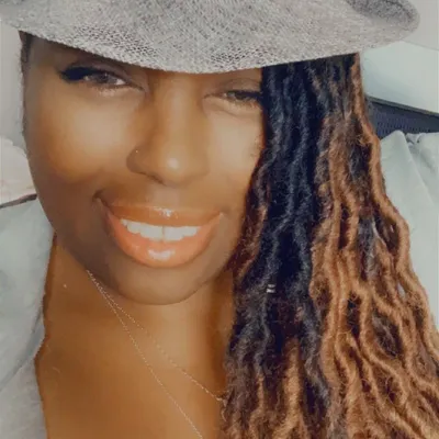 Freelance Writer Chick, LLC