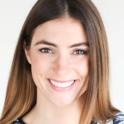 Kalee Hewlett Wardrobe Stylist