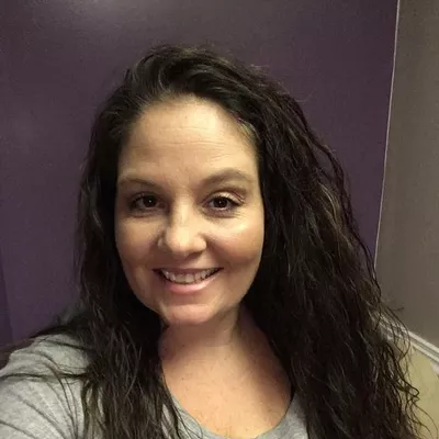 Shawna Robertson, CMT