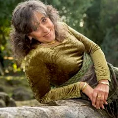 Eliana Gilad - Voices of Eden