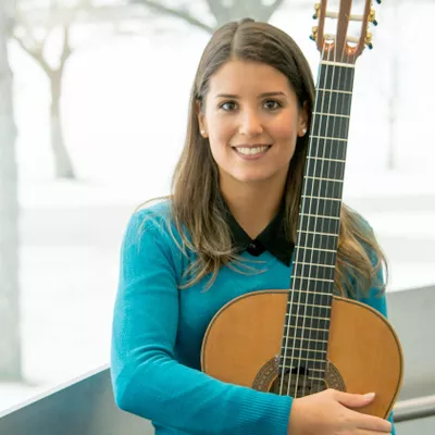 Aleia Gonzalez Guitar and Ukelele Lessons