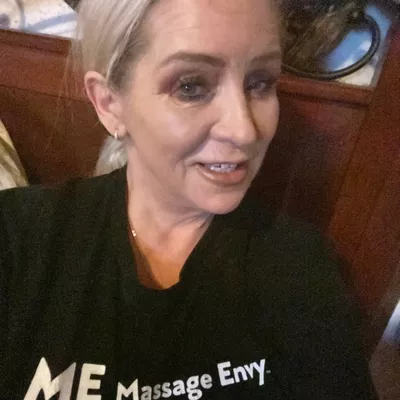 Debs massage